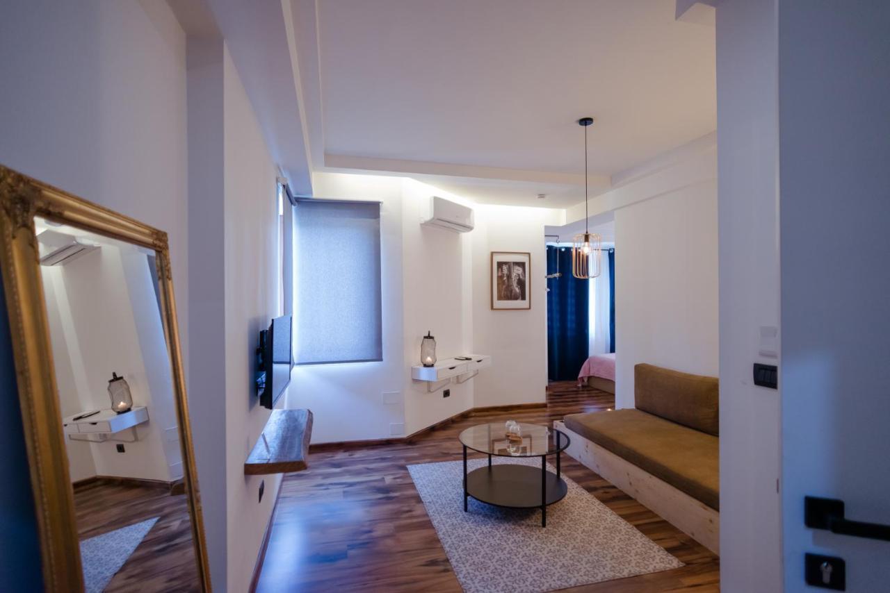 7Seven Hotel Korce Esterno foto
