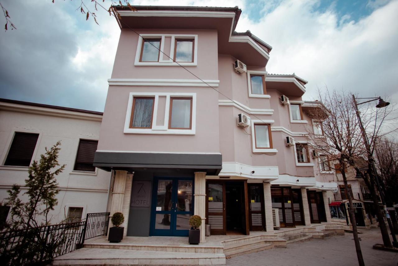 7Seven Hotel Korce Esterno foto