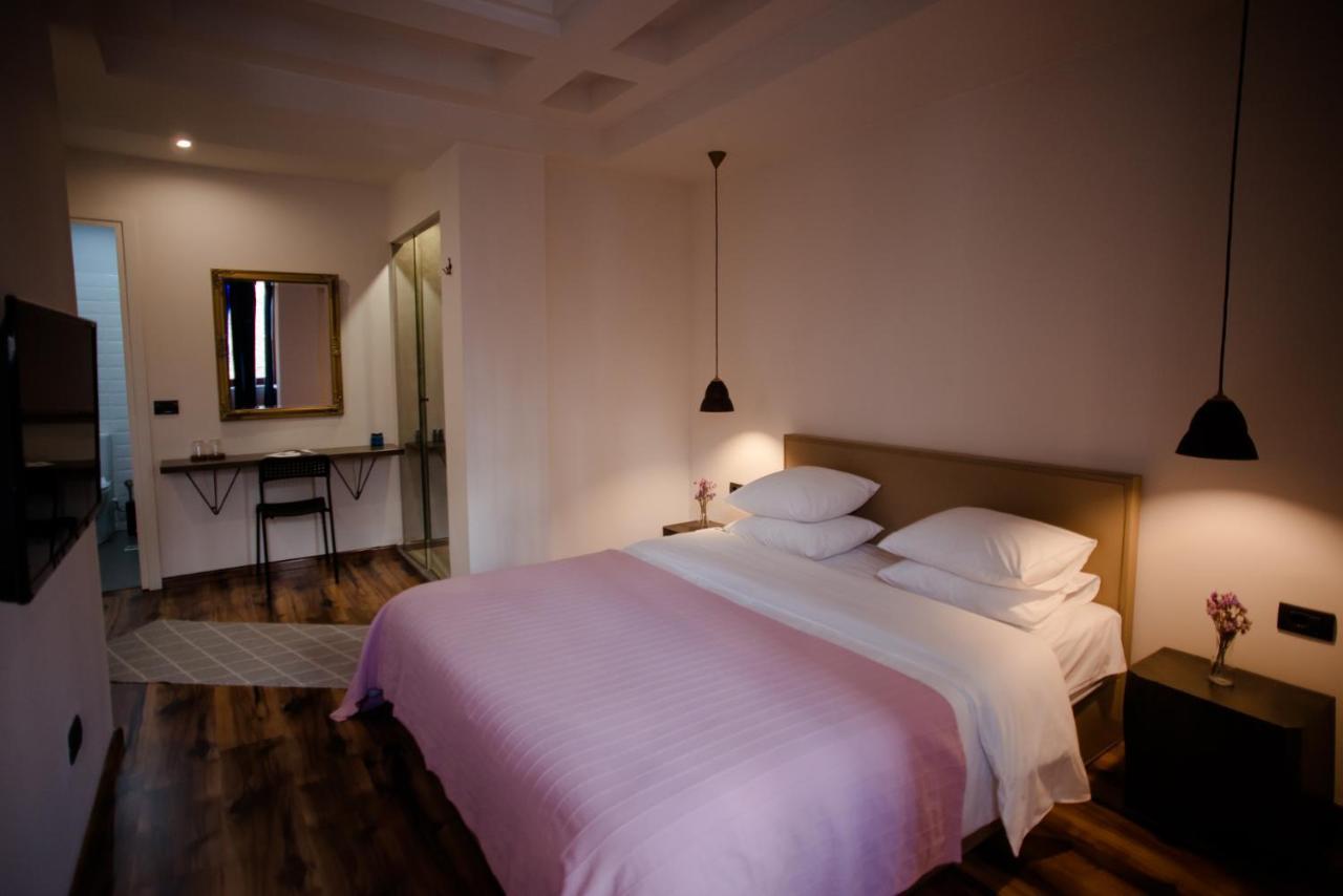 7Seven Hotel Korce Esterno foto